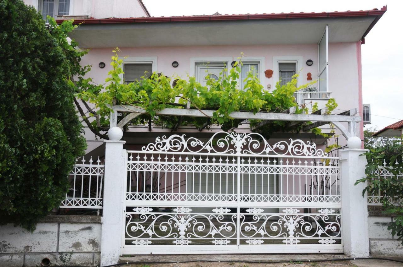 דירות Pélla House Of Arts מראה חיצוני תמונה